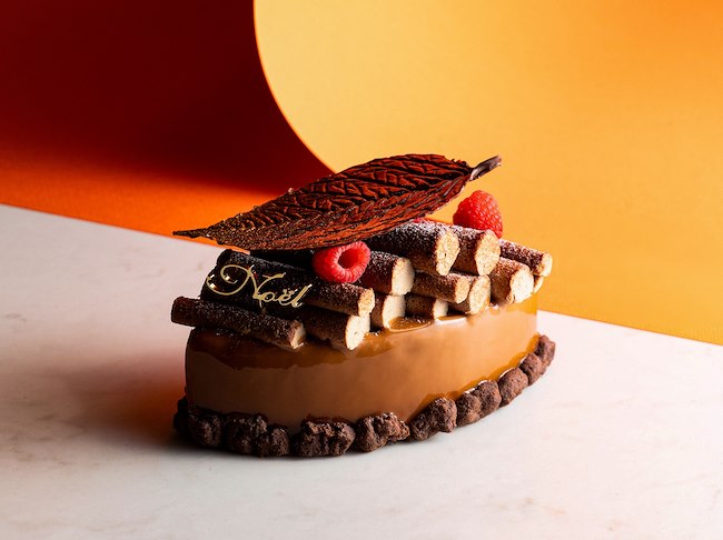 Marc Jacobs 入手困難品 ローズが甘く咲くデコレーションケーキ長財布
